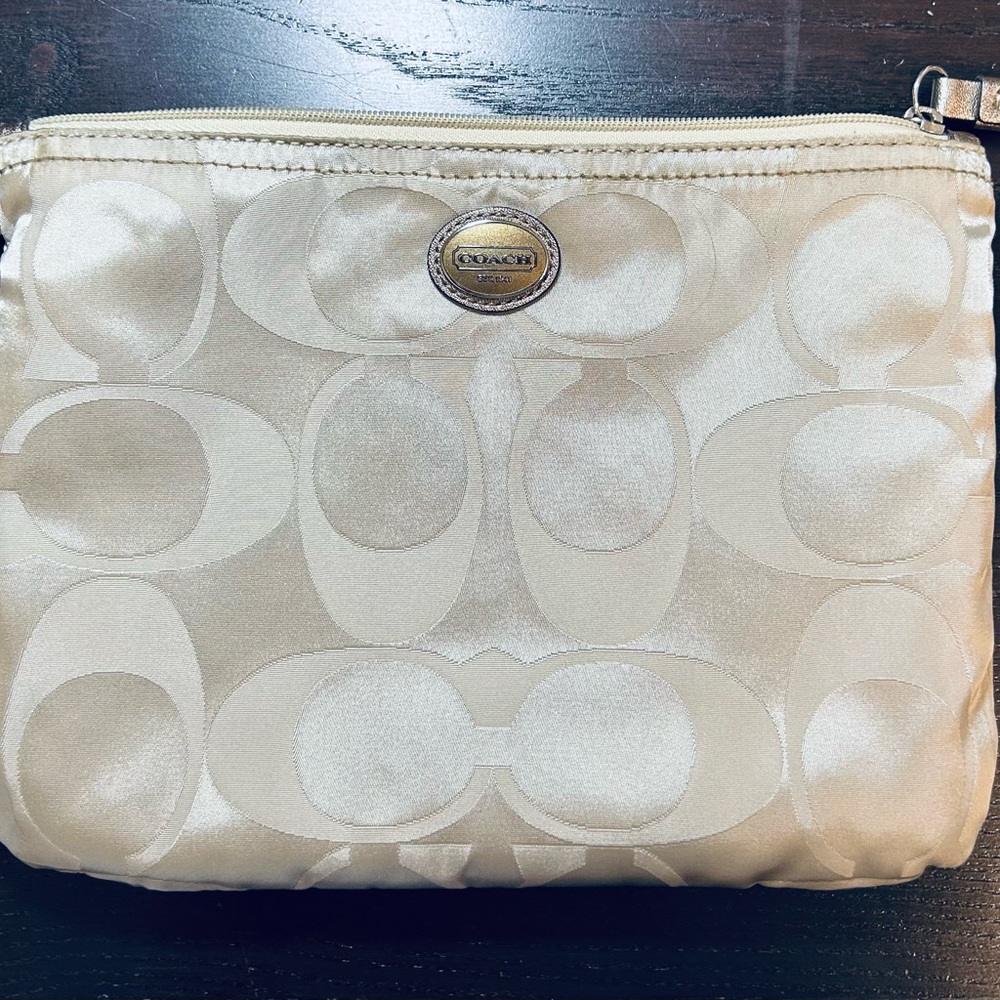 🌟Coach Signature Packable Travel Tote Bag!🌟